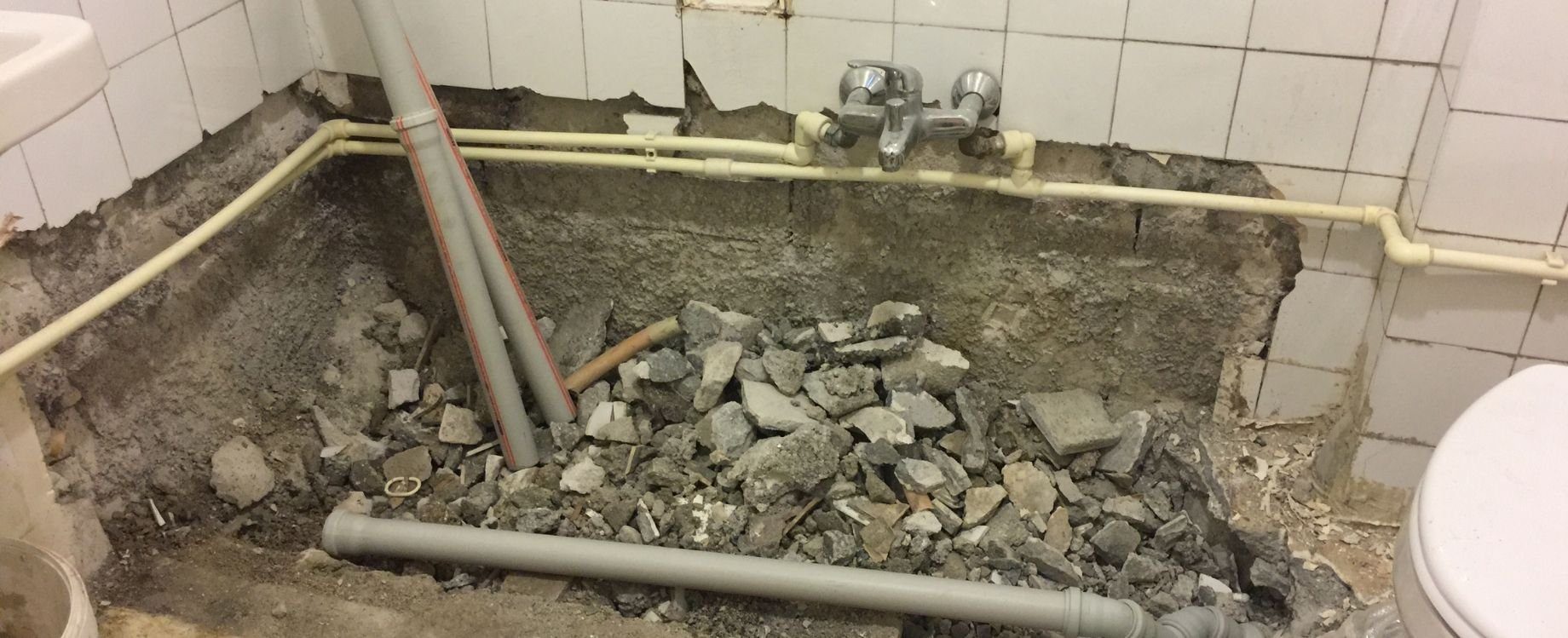 bathroom fitter near me SE10 9TX